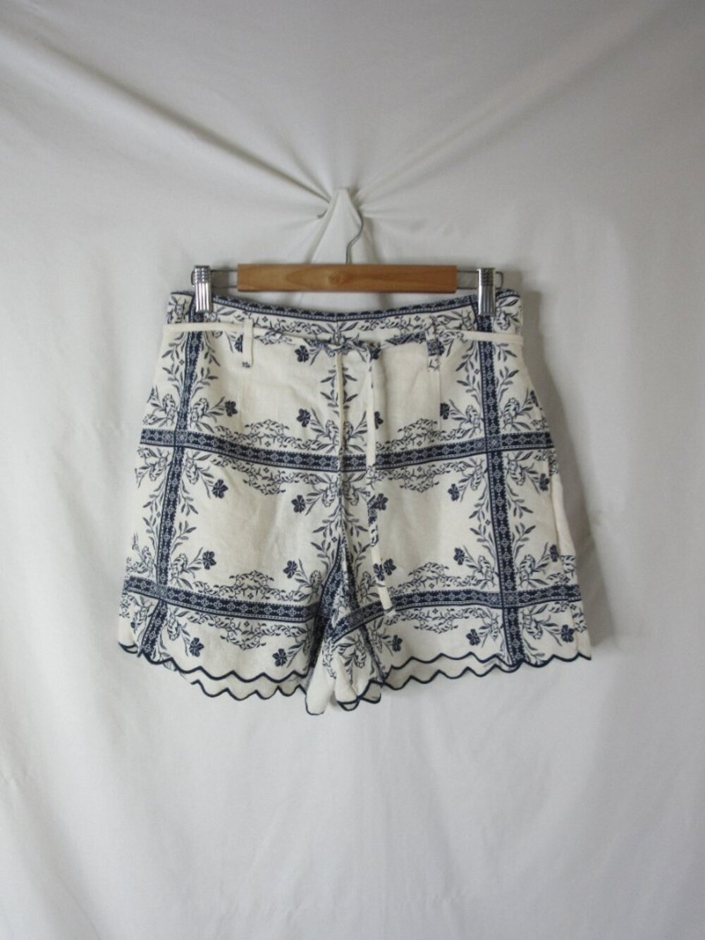 A New Day Linen Shorts Navy Blue Cream Floral Scallop Trim Size 6 NWT - Picture 11 of 12
